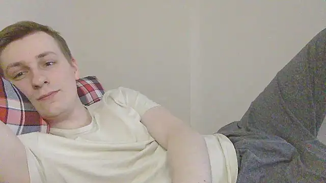 Snapshot of your_andy chatting on 04/29/26, 05:44 your andy online show from 04/29/26, 05:44