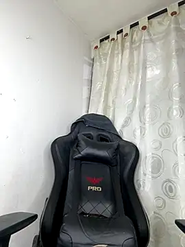 Ortegakim online show from 11/30/25, 08:40