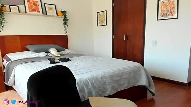 Lissa112 online show from 12/13/24, 06:38