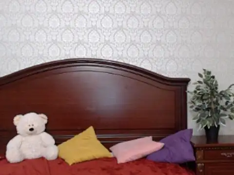 Snapshot of Supipie chatting on 11/17/25, 12:16 Supipie online show from 11/17/25, 12:16