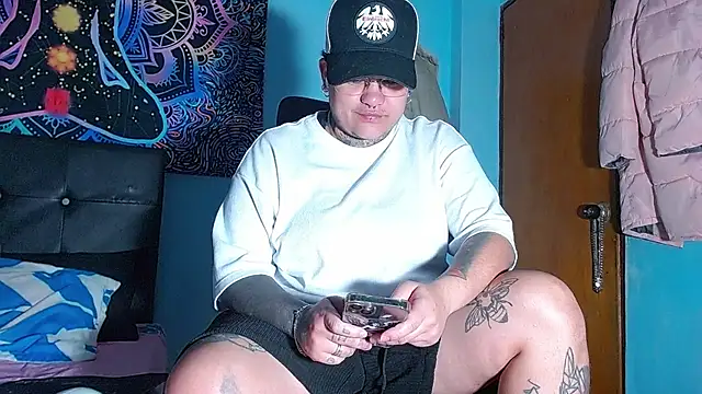 Snapshot of Techno_420_ chatting on 02/17/26, 04:46 Techno 420 online show from 02/17/26, 04:46