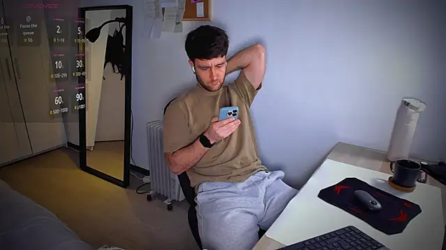 Snapshot of HonestAndrew chatting on 02/18/26, 12:01 HonestAndrew online show from 02/18/26, 12:01