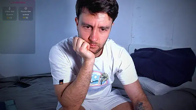 Snapshot of HonestAndrew chatting on 02/20/26, 06:48 HonestAndrew online show from 02/20/26, 06:48