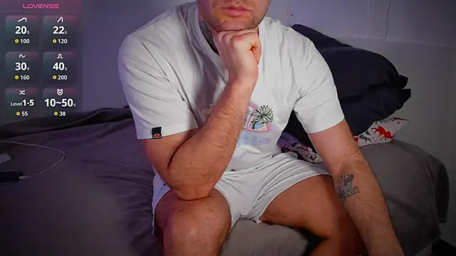 Snapshot of HonestAndrew chatting on 03/02/26, 05:41 HonestAndrew online show from 03/02/26, 05:41