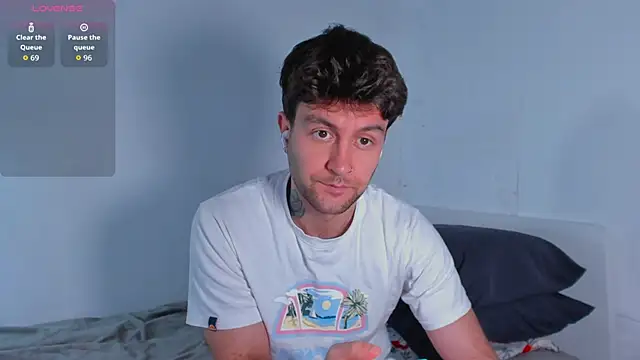 Snapshot of HonestAndrew chatting on 03/12/26, 06:19 HonestAndrew online show from 03/12/26, 06:19