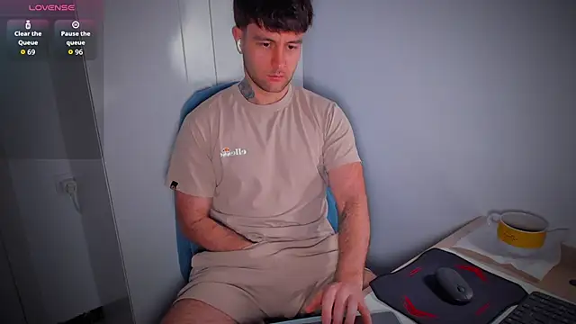 Snapshot of HonestAndrew chatting on 03/18/26, 07:00 HonestAndrew online show from 03/18/26, 07:00