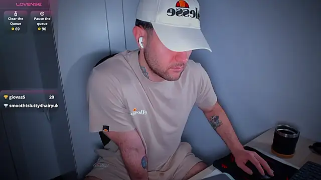 Snapshot of HonestAndrew chatting on 03/21/26, 08:19 HonestAndrew online show from 03/21/26, 08:19