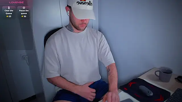 Snapshot of HonestAndrew chatting on 03/23/26, 05:00 HonestAndrew online show from 03/23/26, 05:00