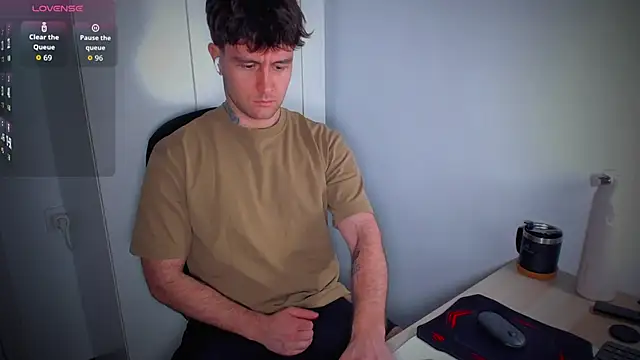 Snapshot of HonestAndrew chatting on 03/23/26, 06:23 HonestAndrew online show from 03/23/26, 06:23