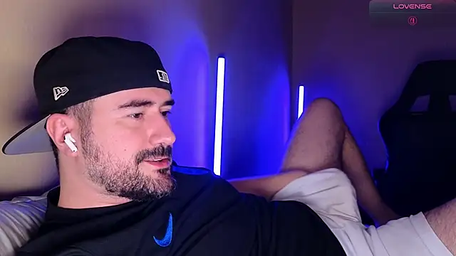 Snapshot of DominantTheo chatting on 03/24/26, 03:00 DominantTheo online show from 03/24/26, 03:00