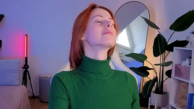 doll lesli online show from 11/28/25, 10:18