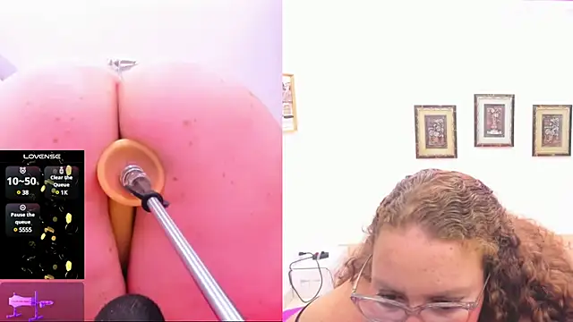 Snapshot of Paulina_Davis_ chatting on 02/13/25, 07:24 Paulina Davis online show from 02/13/25, 07:24