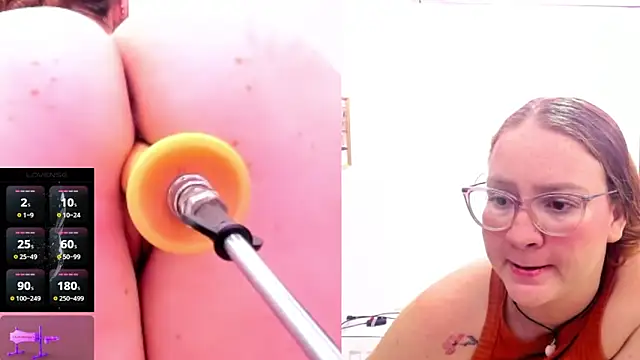 Snapshot of Paulina_Davis_ chatting on 02/28/25, 06:54 Paulina Davis online show from 02/28/25, 06:54