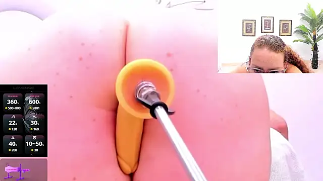 Snapshot of Paulina_Davis_ chatting on 03/12/25, 10:05 Paulina Davis online show from 03/12/25, 10:05