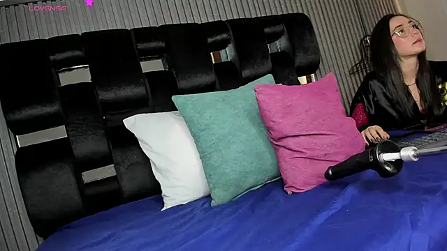 levana1 online show from 11/13/25, 09:36