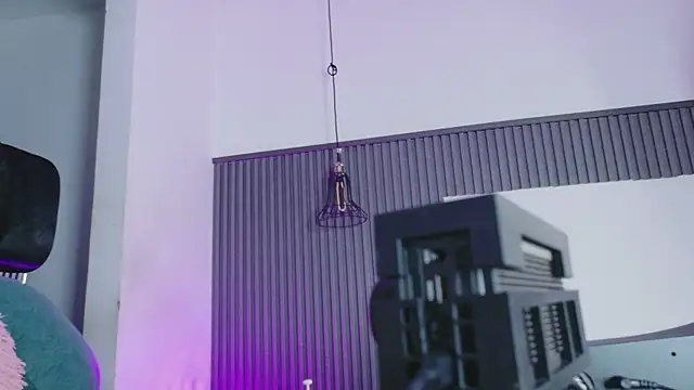 Snapshot of levana1 chatting on 04/15/26, 04:19 levana1 online show from 04/15/26, 04:19