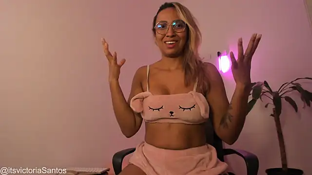 Victoriasant online show from 03/27/26, 08:26