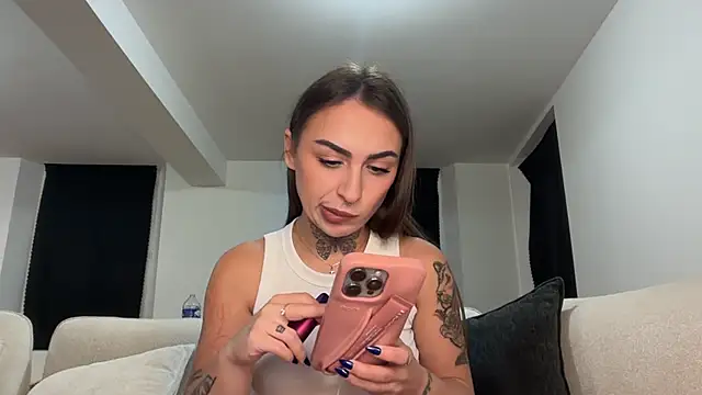 Snapshot of onefire56 chatting on 11/20/25, 08:08 onefire56 online show from 11/20/25, 08:08