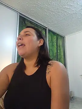 Snapshot of LizzRouse chatting on 03/10/26, 07:08 LizzRouse online show from 03/10/26, 07:08