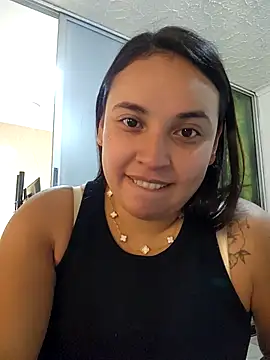 Snapshot of LizzRouse chatting on 03/17/26, 01:47 LizzRouse online show from 03/17/26, 01:47