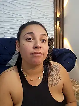 Snapshot of LizzRouse chatting on 03/21/26, 08:34 LizzRouse online show from 03/21/26, 08:34