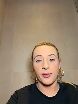 Strongqueen online show from 02/08/26, 07:39