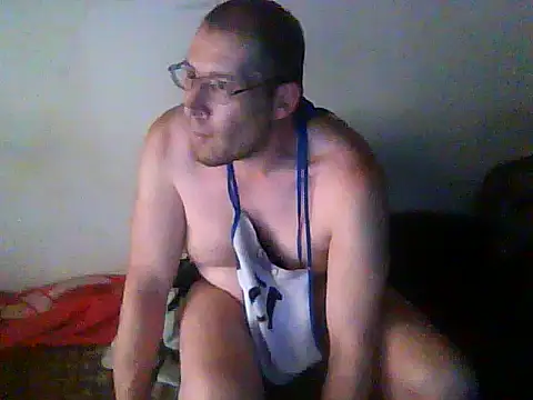 Snapshot of schmidtler35 chatting on 10/01/25, 04:24 schmidtler35 online show from 10/01/25, 04:24