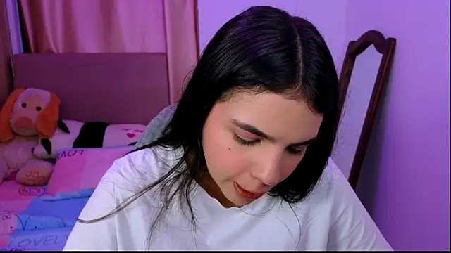  elenna online show from 10/31/25, 05:25