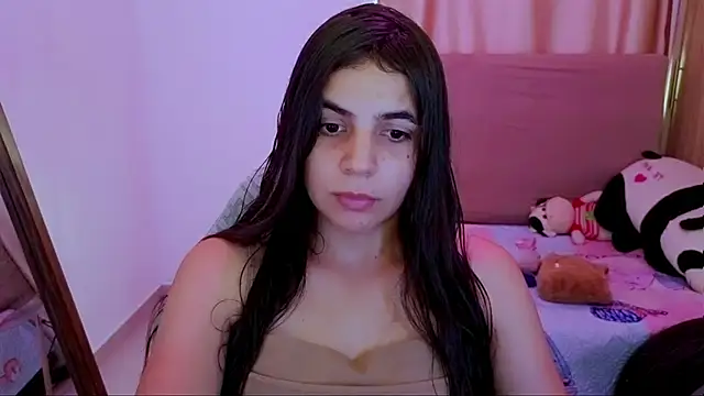 Snapshot of _elenna chatting on 06/19/26, 05:39 elenna online show from 06/19/26, 05:39