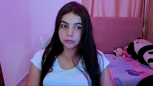 Snapshot of _elenna chatting on 06/20/26, 05:16 elenna online show from 06/20/26, 05:16