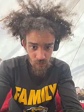 Snapshot of Mrvanillaa chatting on 04/08/26, 09:37 Mrvanillaa online show from 04/08/26, 09:37