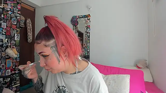 Snapshot of Jessie_williams chatting on 01/15/25, 05:15 Jessie williams online show from 01/15/25, 05:15