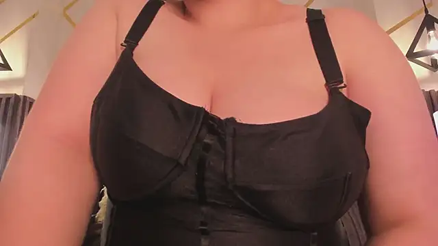 Snapshot of _rebecca1 chatting on 02/11/26, 01:10 rebecca1 online show from 02/11/26, 01:10