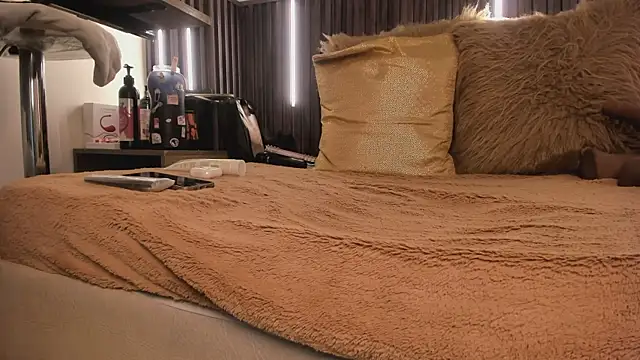 Snapshot of _rebecca1 chatting on 04/09/26, 01:27 rebecca1 online show from 04/09/26, 01:27