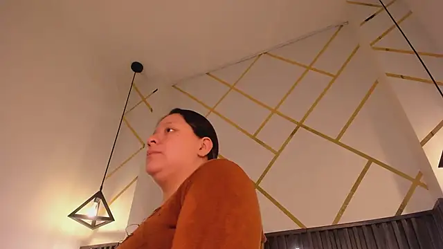 Snapshot of _rebecca1 chatting on 04/14/26, 01:11 rebecca1 online show from 04/14/26, 01:11