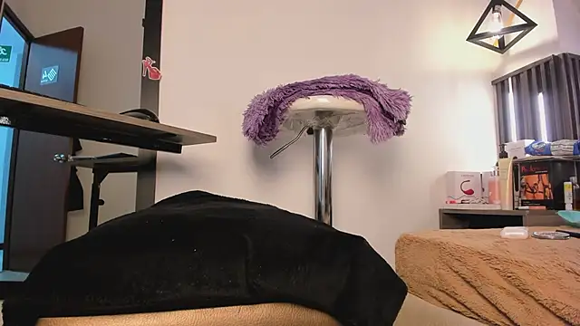  rebecca1 online show from 04/28/26, 02:27