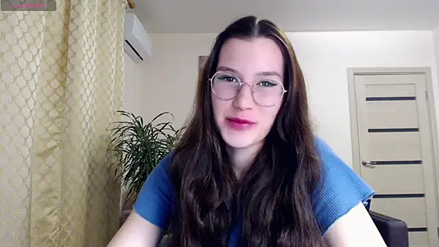 Snapshot of Kristal898 chatting on 01/01/25, 10:24 Kristal898 online show from 01/01/25, 10:24