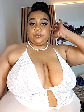 Snapshot of BiancaFollerach chatting on 05/16/26, 06:50 BiancaFollerach online show from 05/16/26, 06:50