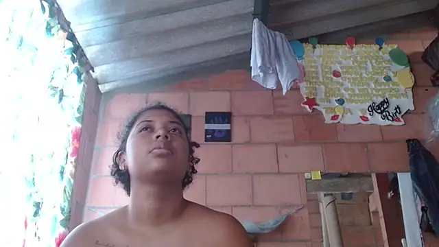 Snapshot of belindathompson chatting on 01/14/25, 04:29 belindathompson online show from 01/14/25, 04:29