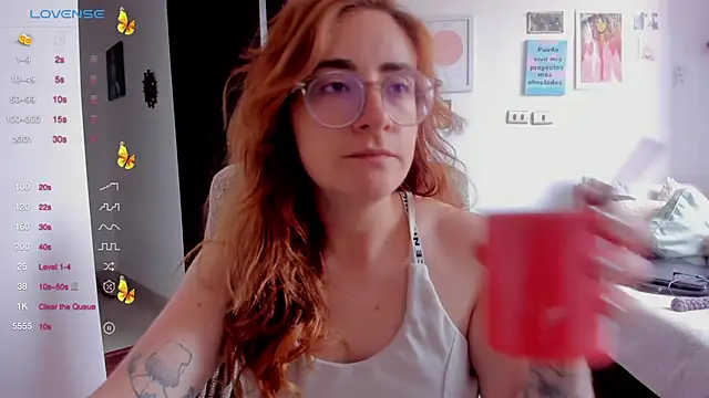 linda giggle online show from 01/10/25, 01:52