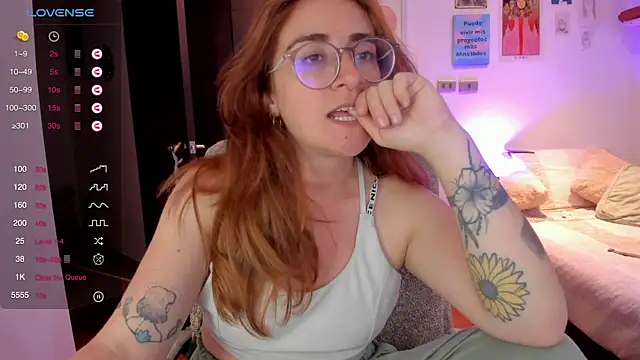 linda giggle online show from 02/02/25, 01:45