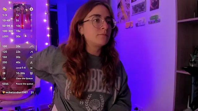 linda giggle online show from 10/01/25, 02:39