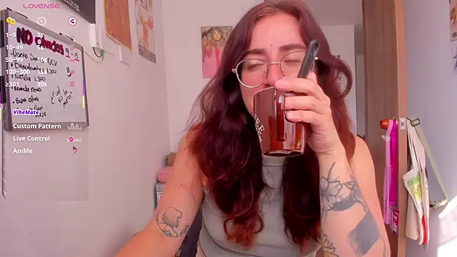 linda giggle online show from 02/11/26, 01:49