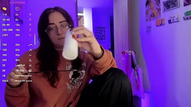 linda giggle online show from 03/12/26, 11:44