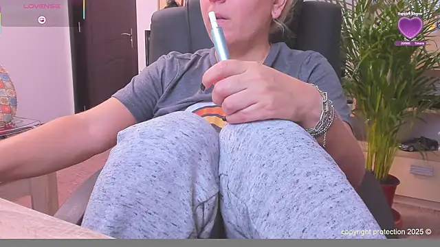 SquirtKitten online show from 10/07/25, 11:18