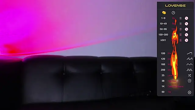 Snapshot of blondesjoy chatting on 02/04/25, 01:27 blondesjoy online show from 02/04/25, 01:27