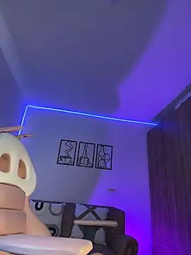 Snapshot of gabriela_r chatting on 04/06/26, 02:07 gabriela r online show from 04/06/26, 02:07