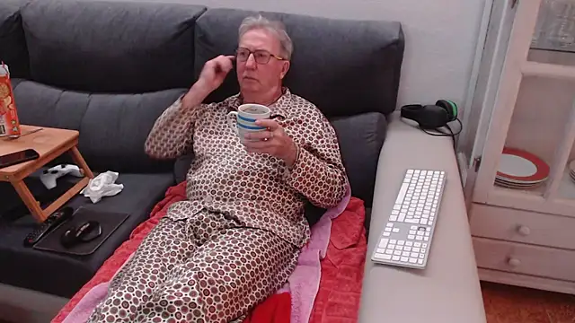 Nudelschwanz online show from 02/07/25, 09:37