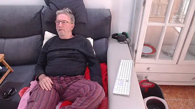 Nudelschwanz online show from 02/24/25, 05:31