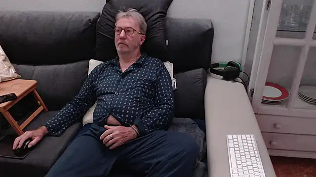 Nudelschwanz online show from 03/08/25, 04:34